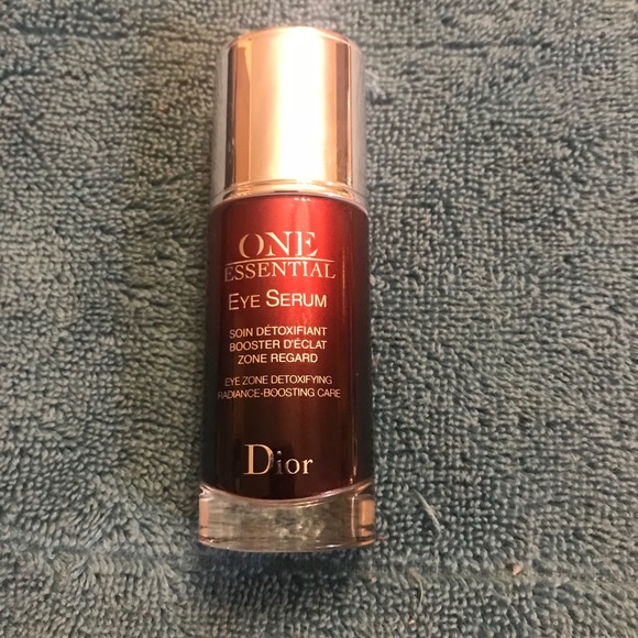 one essential eye serum